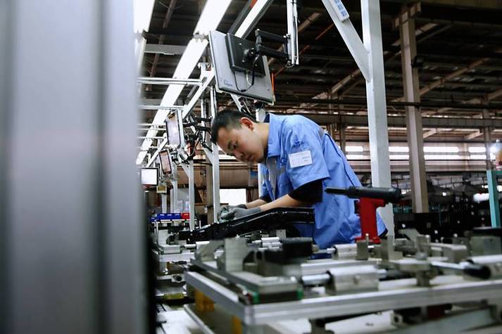 汽車零部件制造廠專注于生產(chǎn)汽車的各個(gè)組成部分,如引擎,變速箱,懸掛